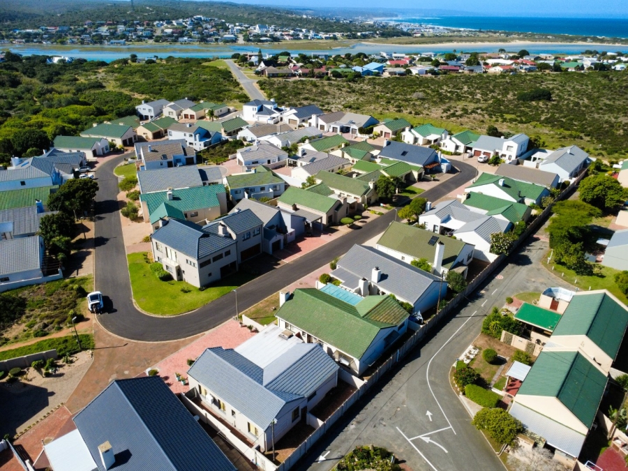 3 Bedroom Property for Sale in Stilbaai Wes Western Cape